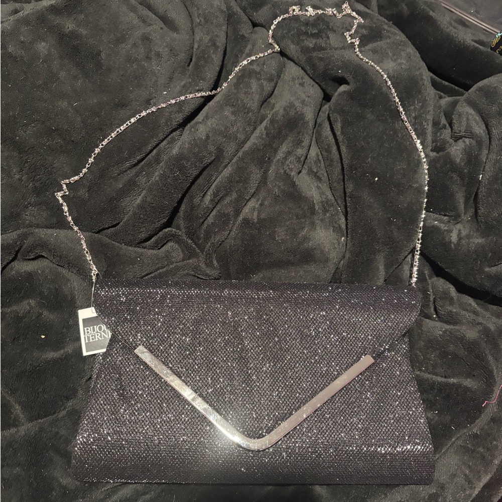 NWT Elegant Metallic Black Evening Clutch/Bag